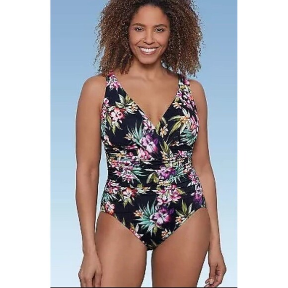 NWT Aqua Green UPF 50 V-Neck Ruched One Piece Swimsuit - Picture 1 of 3